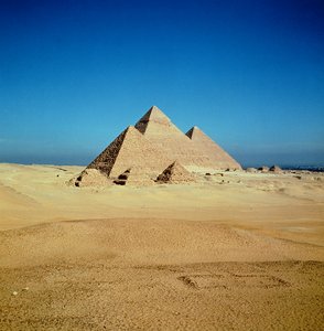 Uitzicht op de Piramides van Khufu, Khafre en Menkaure, Oude Rijk